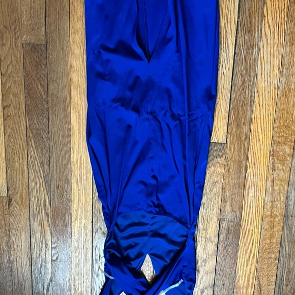 Blue Bodycon dress! Great Condition, worn once! Size: S crisscross straps - Picture 2 of 7